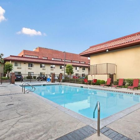 Red Roof Inn Santa Ana Exterior photo